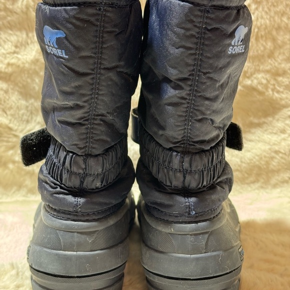 SOREL *Flurry* Drawstring Winter Boots with Lining - Picture 6 of 15